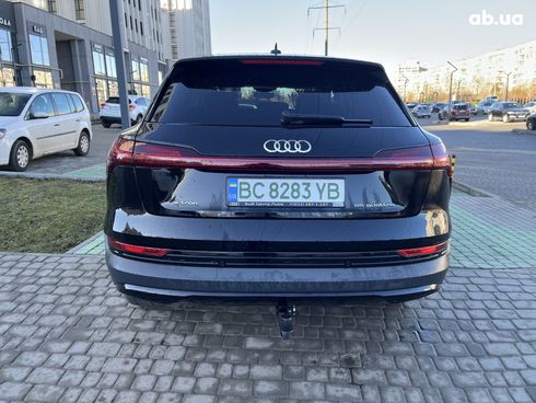 Audi E-Tron 2022 черный - фото 6