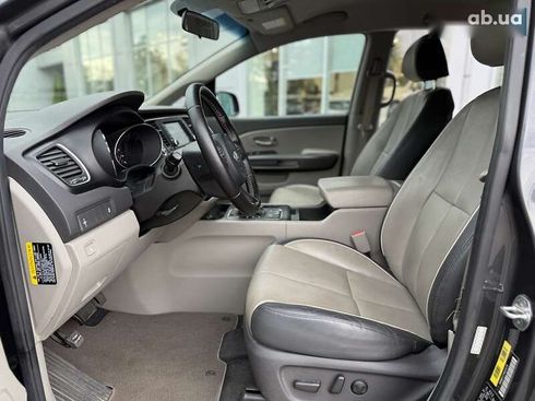 Kia Sedona 2017 - фото 16