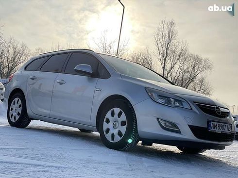 Opel Astra 2011 - фото 6