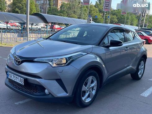 Toyota C-HR 2018 - фото 2