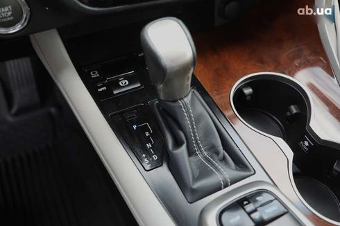 Lexus RX 2018 - фото 22