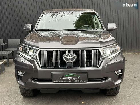 Toyota Land Cruiser Prado 2020 - фото 8