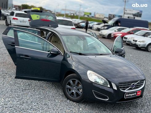 Volvo V60 2013 серый - фото 26