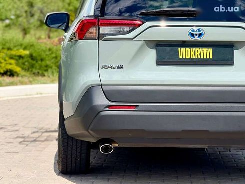 Toyota RAV4 2019 - фото 18
