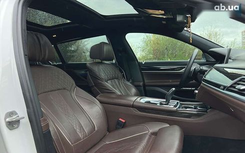 BMW 7 серия 2017 - фото 9