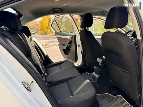 Skoda Octavia 2019 - фото 18