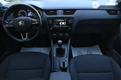 Skoda Octavia 2019 - фото 28