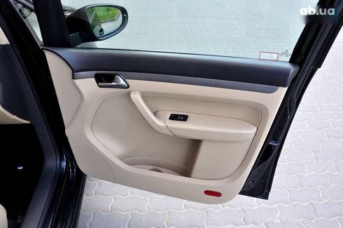 Volkswagen Touran 2012 - фото 15