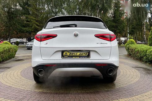 Alfa Romeo Stelvio 2017 - фото 6