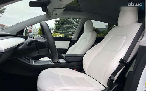 Tesla Model Y 2021 - фото 18