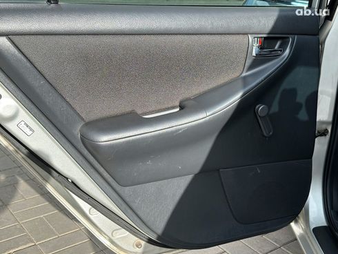 Toyota Corolla 2005 серый - фото 26