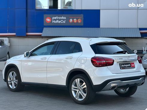 Mercedes-Benz GLA-Класс 2019 белый - фото 6