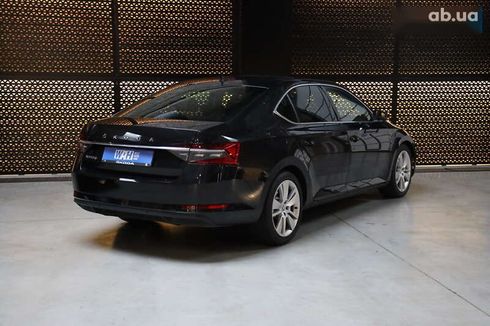 Skoda Superb 2022 - фото 4