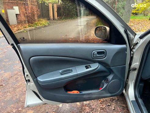 Nissan Almera 2006 бежевый - фото 17