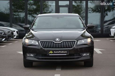 Skoda Superb 2015 - фото 4