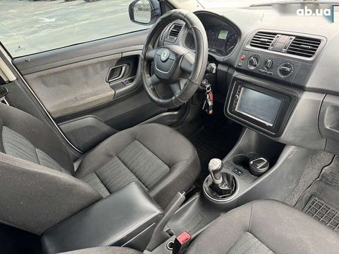 Skoda Fabia 2011 - фото 23