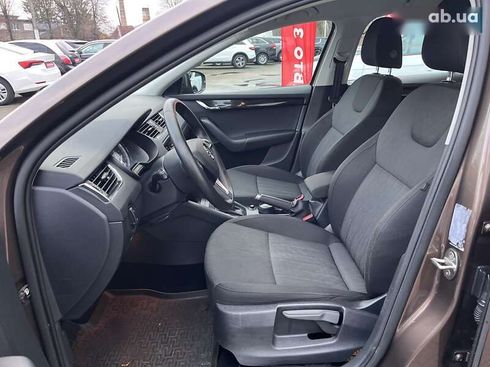 Skoda Octavia 2019 - фото 14