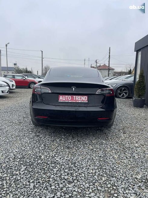 Tesla Model 3 2019 - фото 4
