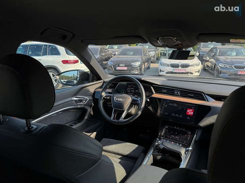 Audi E-Tron 2022 - фото 11