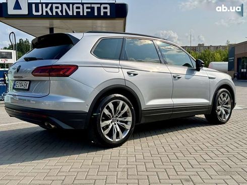 Volkswagen Touareg 2022 - фото 15