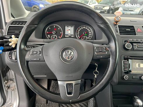 Volkswagen Touran 2012 серый - фото 25