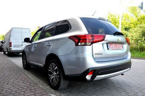 Mitsubishi Outlander 2016 - фото 13
