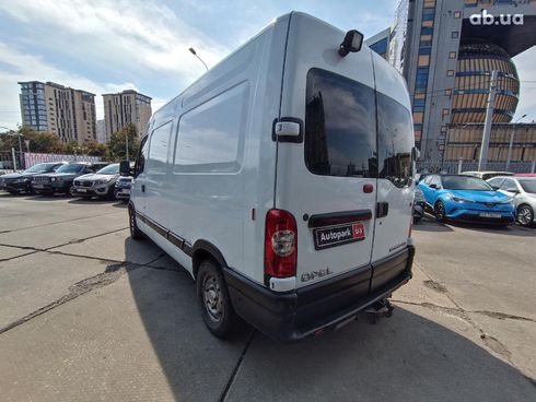 Opel Movano 2000 белый - фото 14