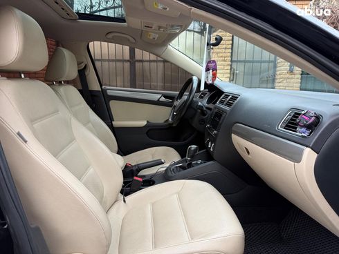 Volkswagen Jetta 2017 черный - фото 22