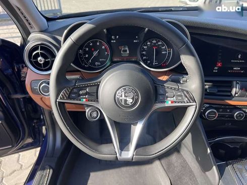 Alfa Romeo Giulia 2018 - фото 18