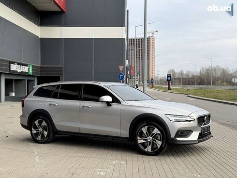 Volvo V60 Cross Country 2024 - фото 13