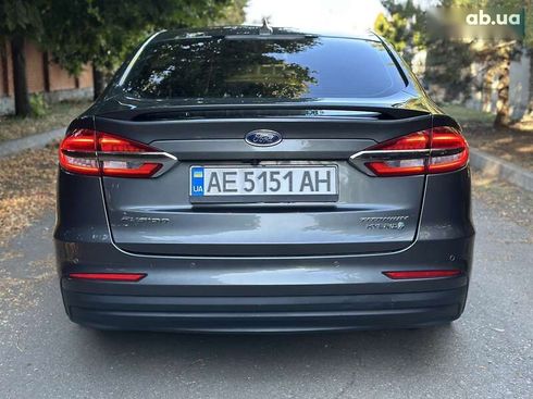 Ford Fusion 2019 - фото 12