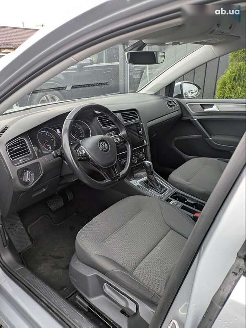 Volkswagen e-Golf 2020 - фото 10