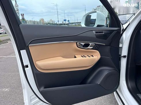Volvo XC90 2021 - фото 30