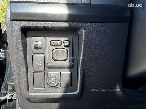 Toyota Land Cruiser Prado 2011 - фото 13