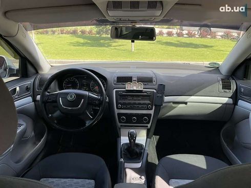 Skoda Octavia 2011 - фото 16