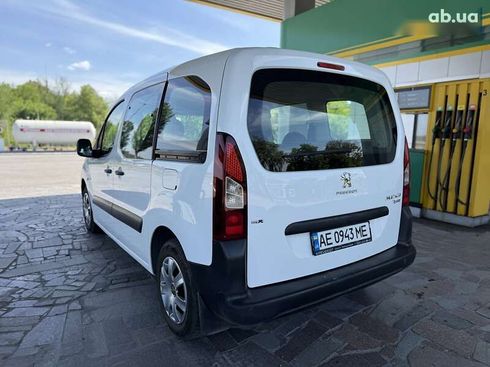 Peugeot Partner 2016 - фото 9