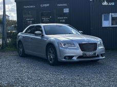 Продажа б/у Chrysler 300C 2012 года во Львове - купить на Автобазаре