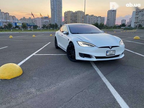 Tesla Model S 2016 - фото 11