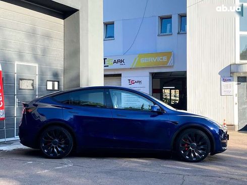 Tesla Model Y 2022 - фото 11
