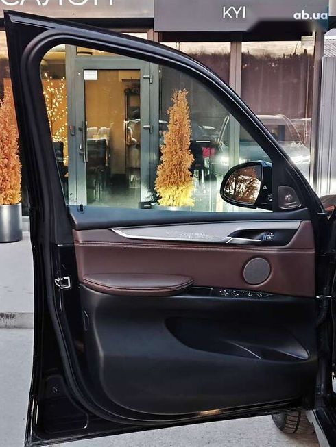 BMW X5 2017 - фото 12