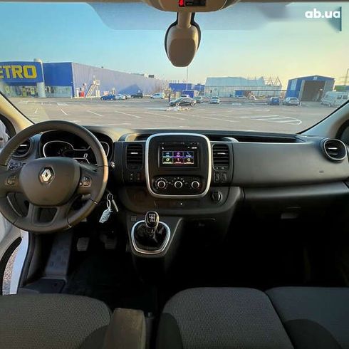 Renault Trafic 2019 - фото 25