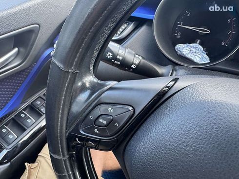 Toyota C-HR 2017 - фото 26