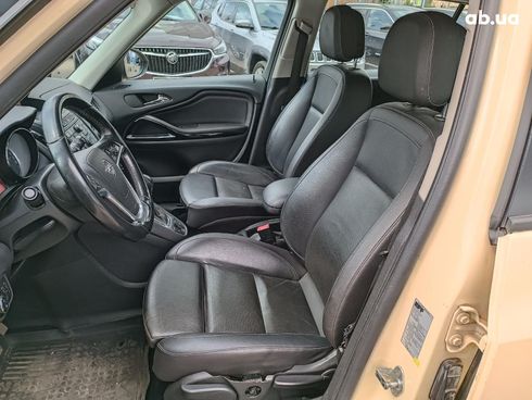 Opel Zafira 2015 бежевый - фото 14