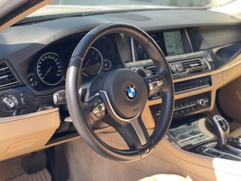 BMW 5 серия 2016 белый - фото 25