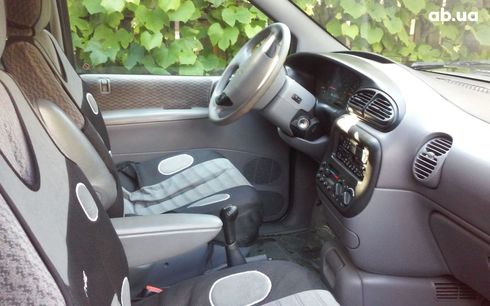 Chrysler Voyager 1999 зеленый - фото 8