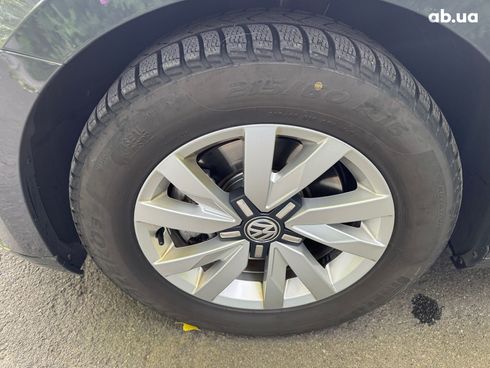 Volkswagen Passat 2019 серый - фото 10
