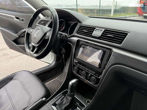 Volkswagen Passat 2018 - фото 22