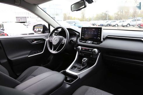 Toyota RAV4 2019 - фото 16