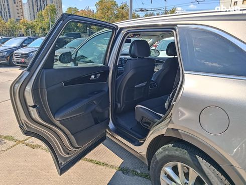 Kia Sorento 2015 серый - фото 16