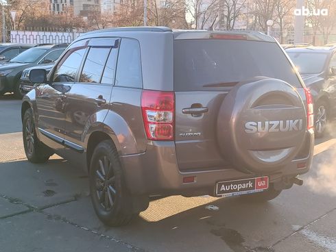 Suzuki Grand Vitara 2013 коричневый - фото 10